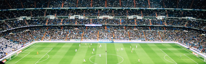 欧冠拜仁对阵巴黎圣日耳曼的比赛复盘画面